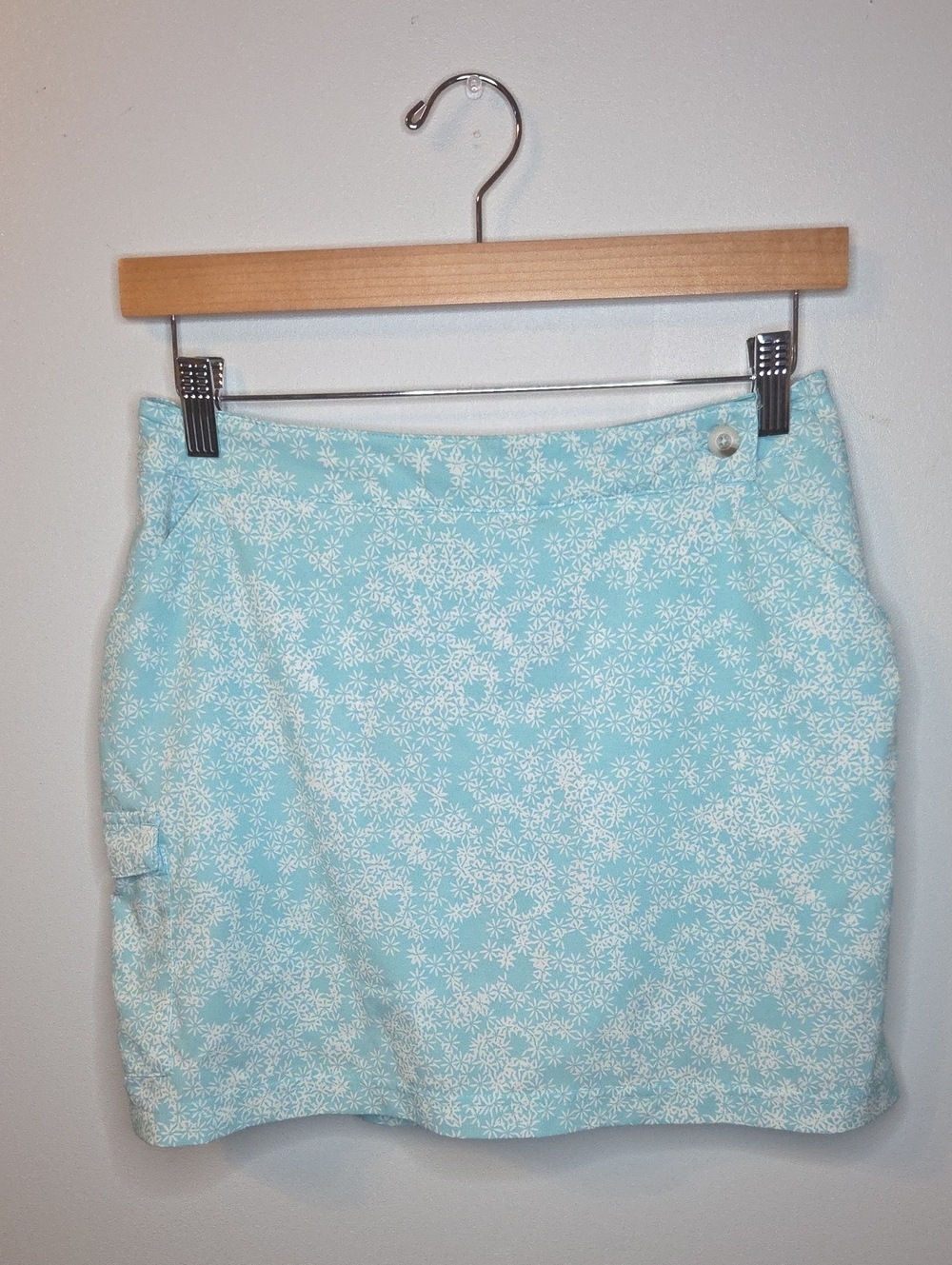 Columbia Omni Freeze Light Aqua Floral Skort with White Daisy Print size 4